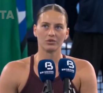 【🇺🇦乌克兰网球运动员玛尔塔·科斯秋克在布里斯班举行的WTA巡回赛决赛上发表