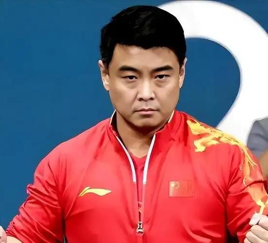 亚锦即将开打，王皓主动申请退出本次赛事！国乒乒协这次难得点头批准，队伍压阵的总教