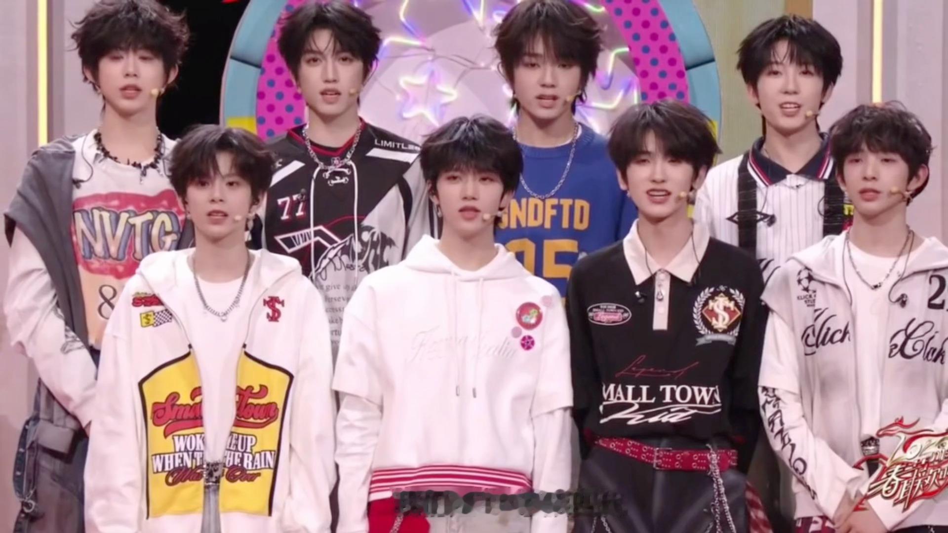 TF四代弟弟川渝春晚截图，第一眼看到谁了？ 