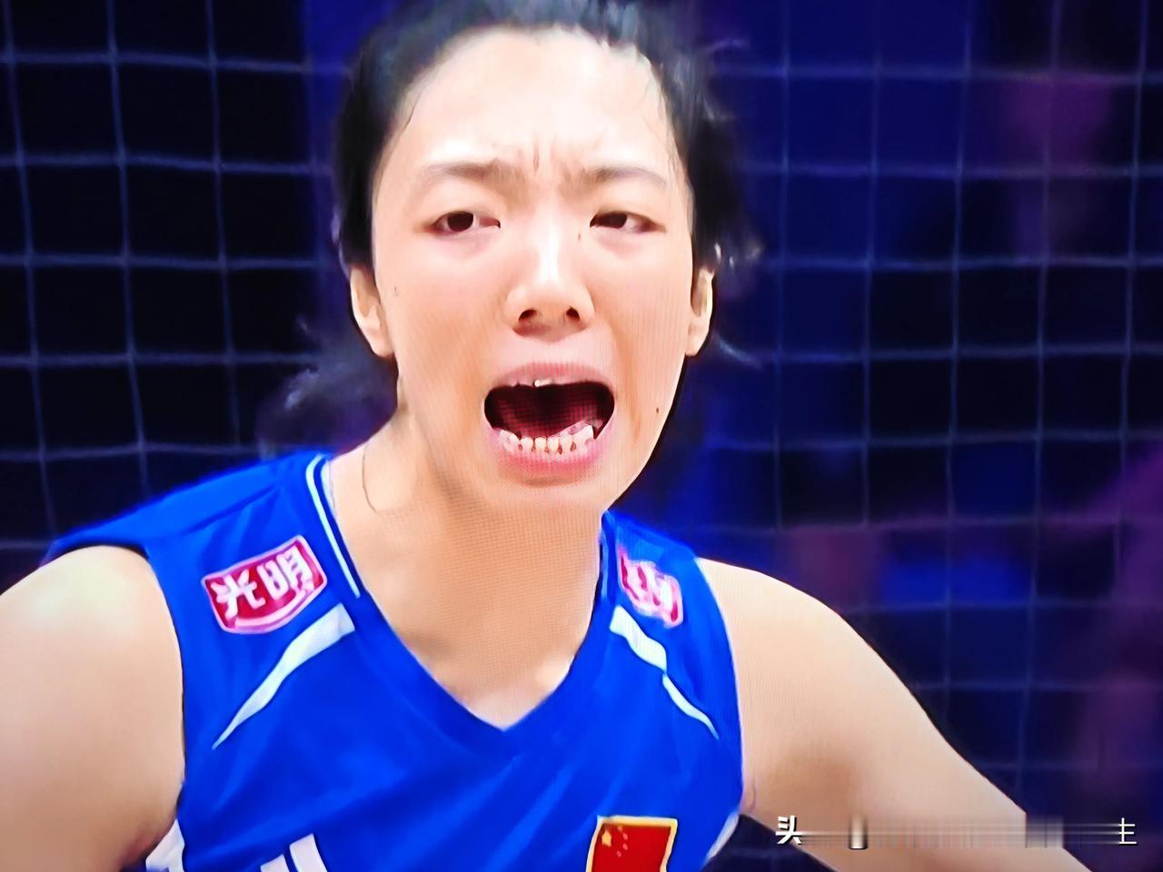 看完中国女排在亚锦赛的两场比赛，一直有个疑问，那就是既然吴梦洁已经伤愈回归了，为