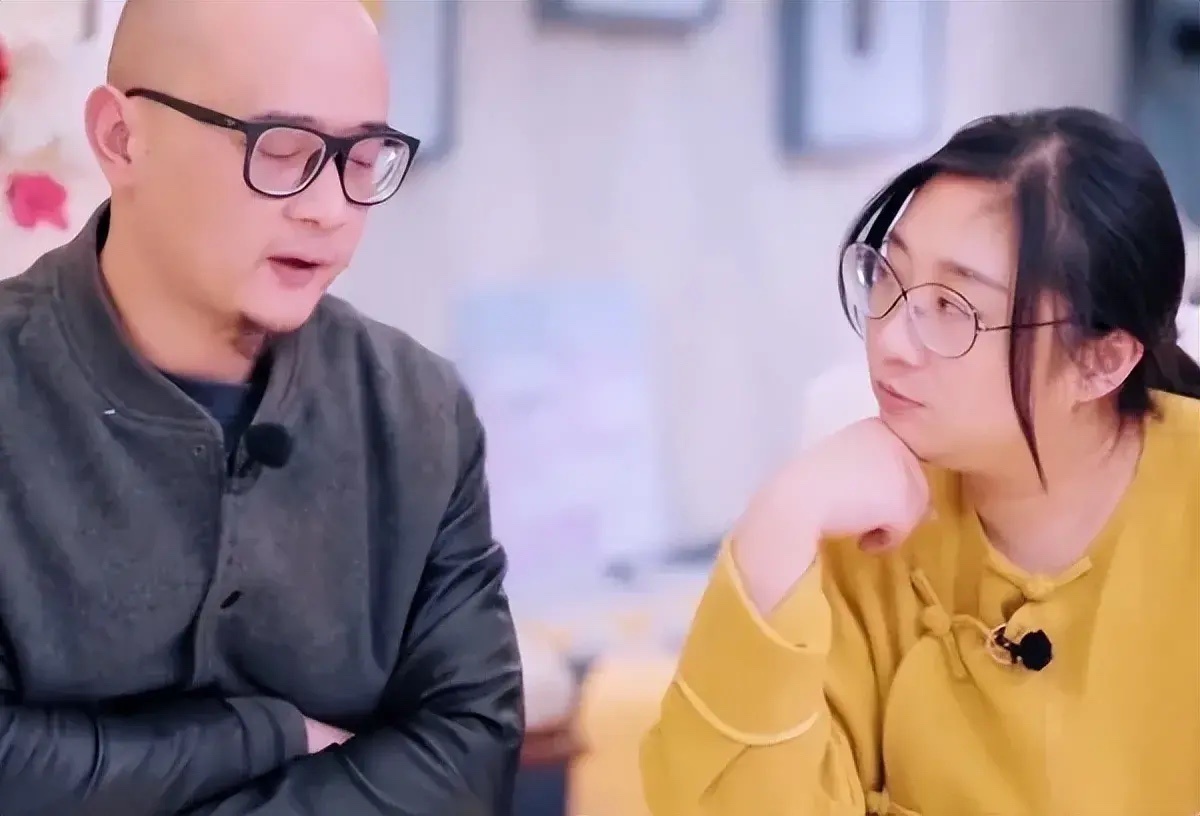 老刘为什么想离婚？看看傅首尔这态度就明白了当老刘问她：“你告诉我，这么多年，你嫁