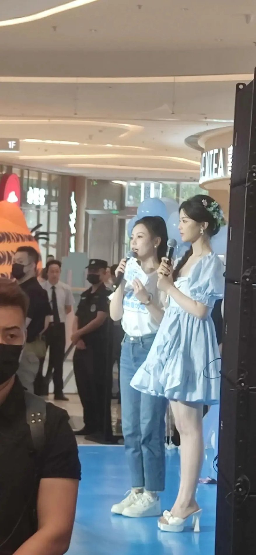 杨超越有种假娃娃既视感 ​​​