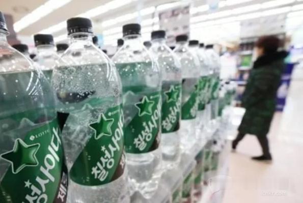 【韩国物价继续上涨：汽水、可乐也加入涨价大军】海外新鲜事热点现场 韩国饮料行业再