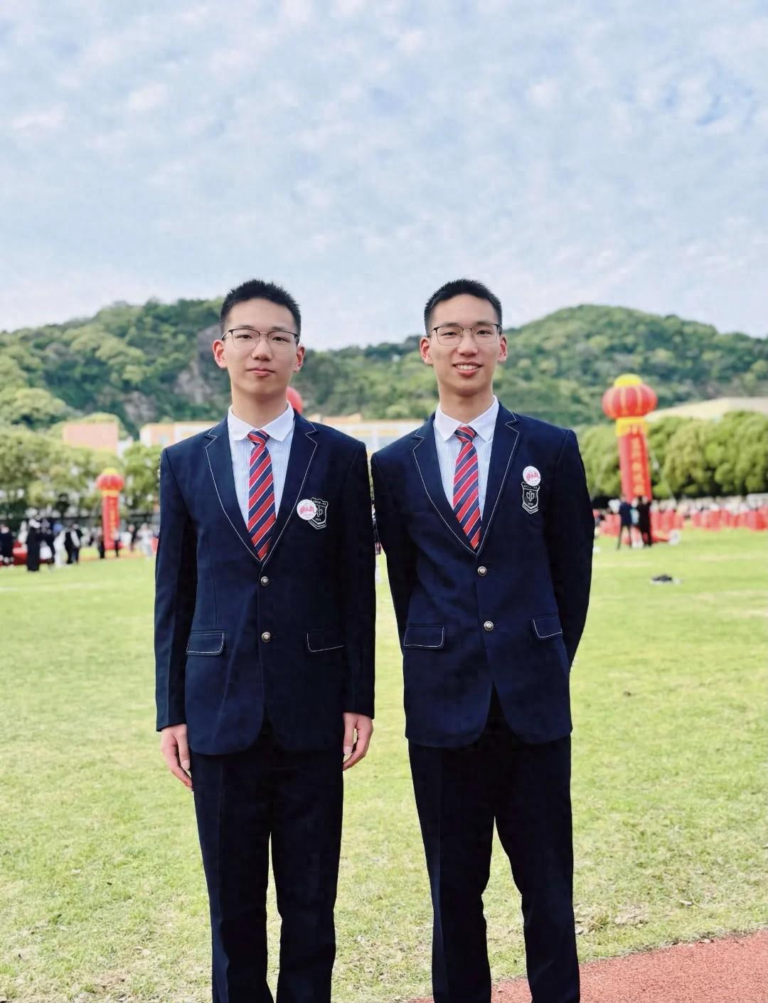 浙江这对双胞胎，一个考上清华，一个考上交大！

2026年高考查分那天，台州黄岩