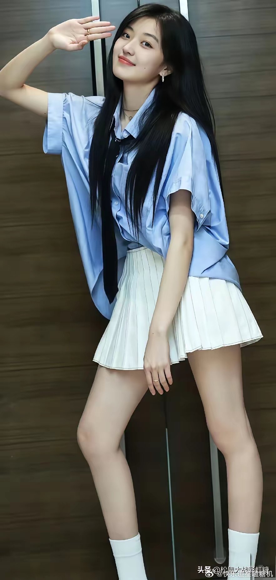 我敢断言，孙千只要不塌房，她以后会越来越火。因为她最大的优势，不是长得高，也不是