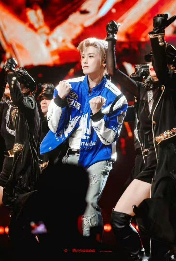侯明昊成都演唱会彩排侯明昊成都演唱会倒计时1天侯明昊来开场了成都演唱会进入最后倒