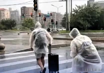 北京天气暗藏玄机！短短几天两次大变，很多人没察觉
 
北京最近的天气，真的离谱到