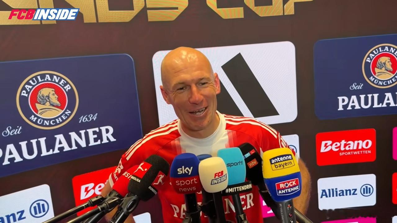 ➡️你對目前的拜仁慕尼黑有何看法❓🎙️羅本：“這真的令人印象深刻，尤其是在穩定