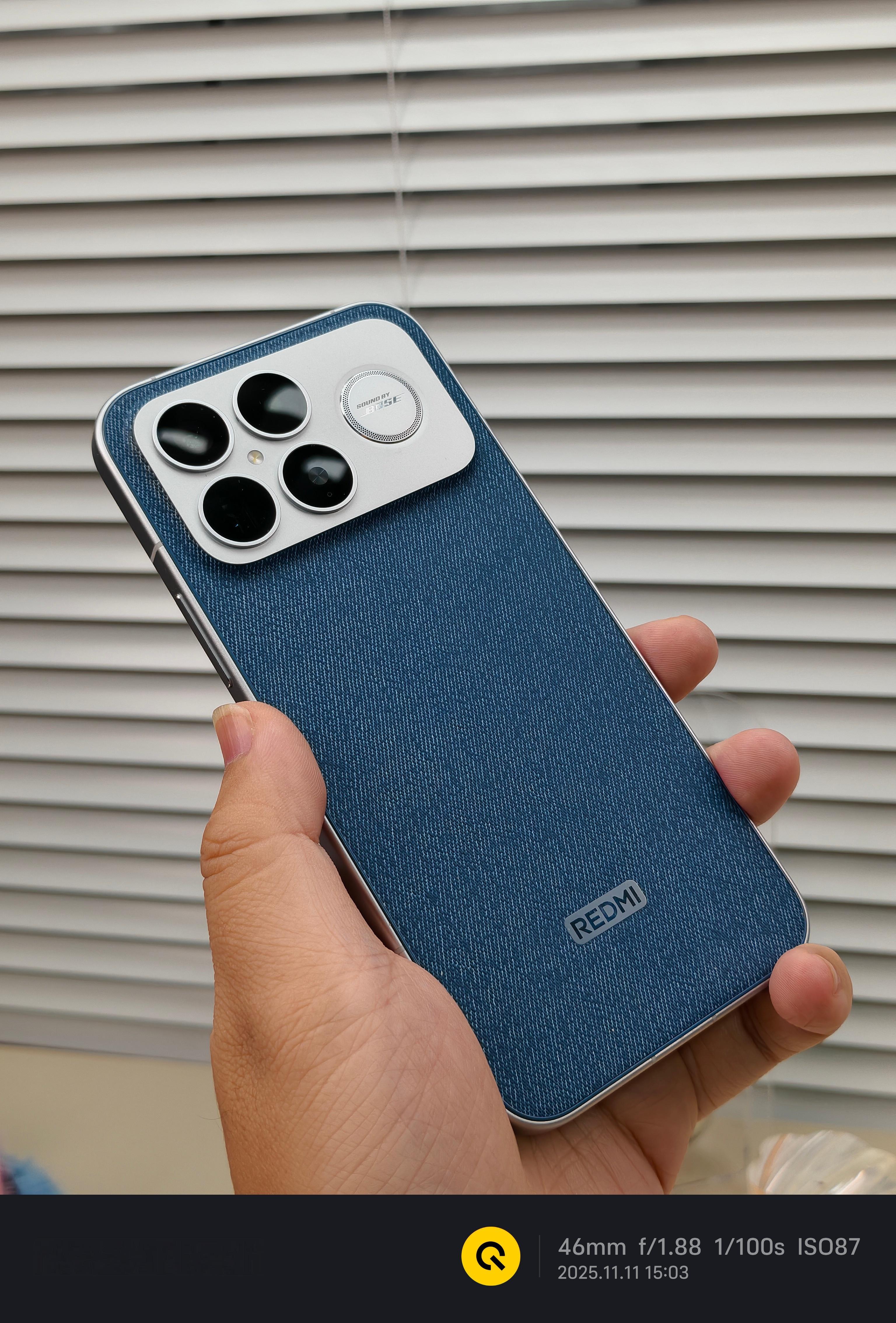 唉，今年手机内存怎么涨价这么多多买点大的内存真的有点吃不消了要不讲一下规格也行，