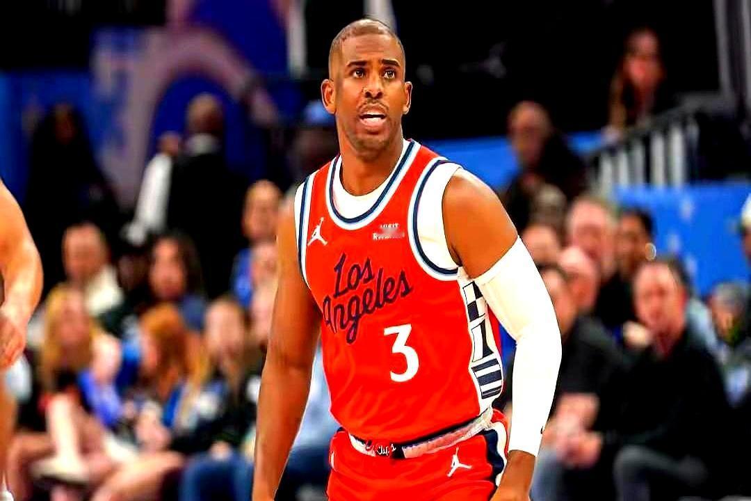 人人都能组织
 

小里弗斯：保罗已经四五年没有任何运动能力了 完全在靠脑子打球