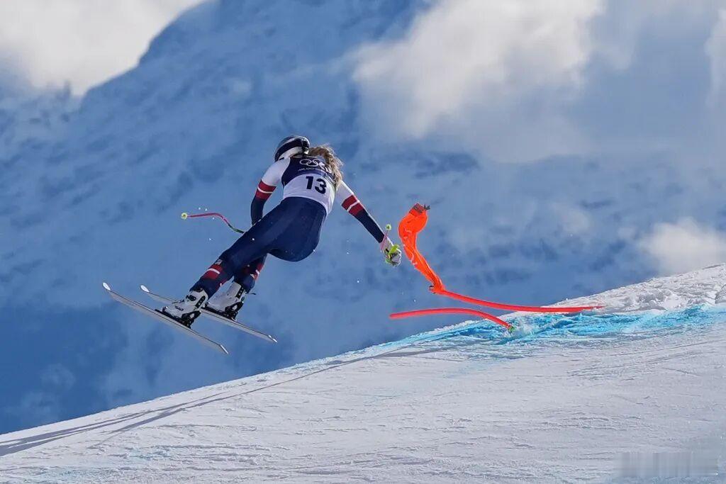 冬奥会厚蓄显锋芒 所有人最不愿意看到的情况，还是在科尔蒂纳的冬奥赛场上出现了。在