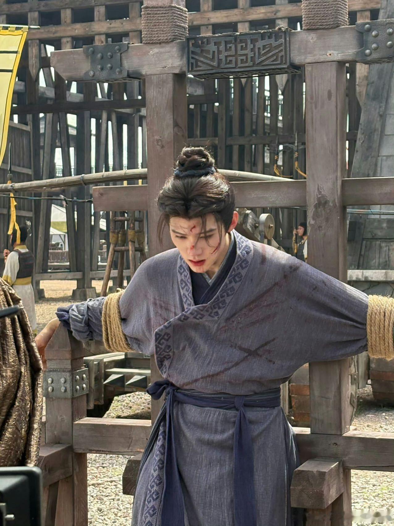 周翊然优酷2026首位破万00生 周翊然一番主演的《翘楚》热度破万啦，他也成为优