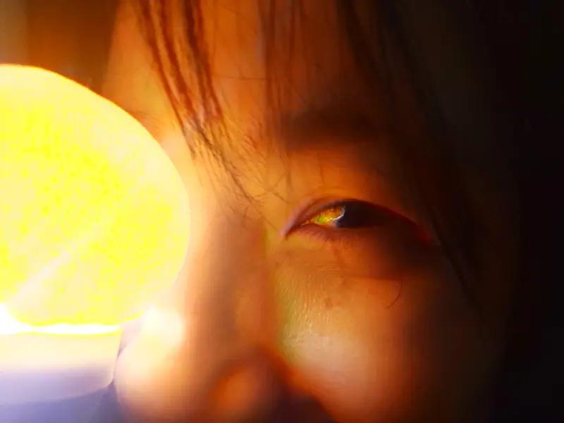 给自己一句话，你会说什么?新的一年，愿你眼里有光、心中有爱、脚下有路，活得热烈而