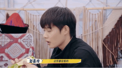 刘晓庆 该谈谈被发现就被发现了 晓庆姐真的太敢说了 把年轻艺人的心声直接说出来 