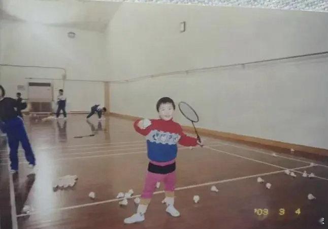 14年半，74万，何冰娇没选那条更安稳的路近期，江苏省体育局官网贴出一份公示——