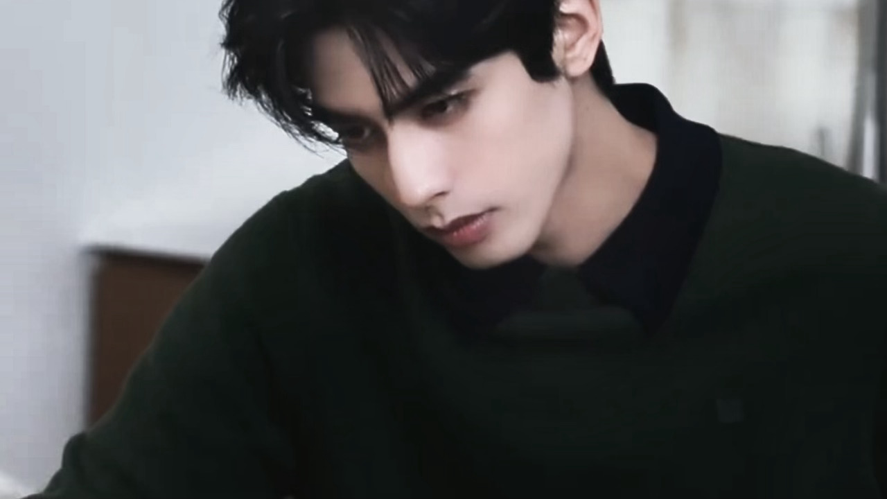 一阵强劲的音乐袭来….🩸代一切阴湿杀手本子🥵宋威龙AnotherMan开年刊