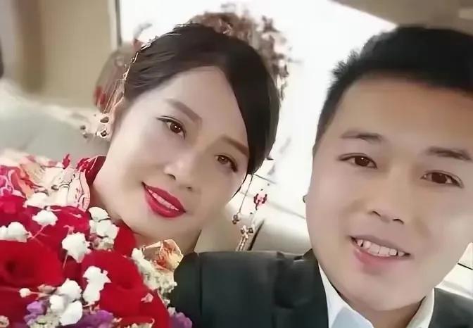 广西一男子不顾一切迎娶患癌女子，花光200万积蓄为她治病，谁料，3年后，女子还是