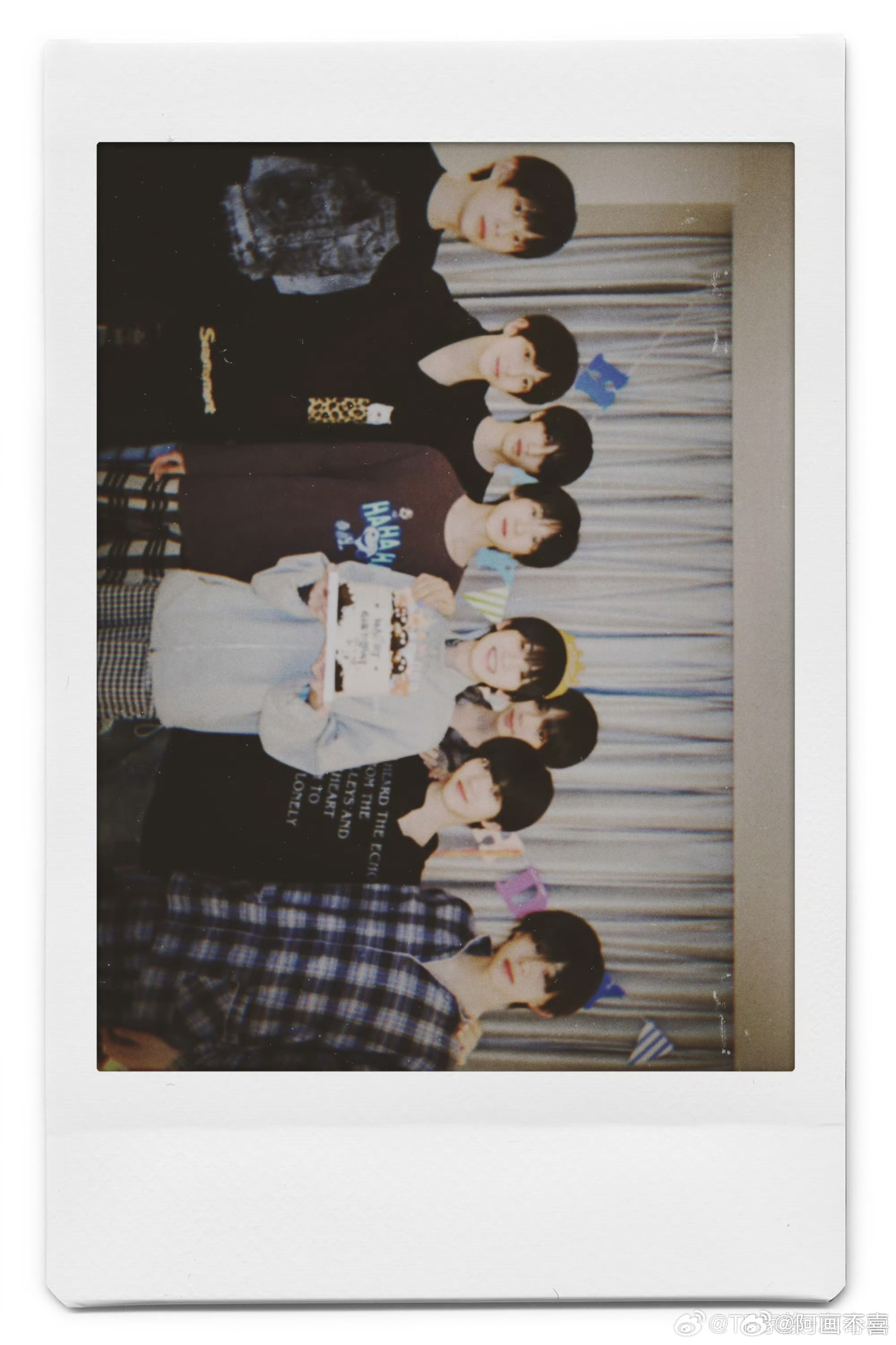 看的出来，左奇函最重要的两位朋友一个是杨博文，一个是新上位的陈奕恒了啧啧啧。。。