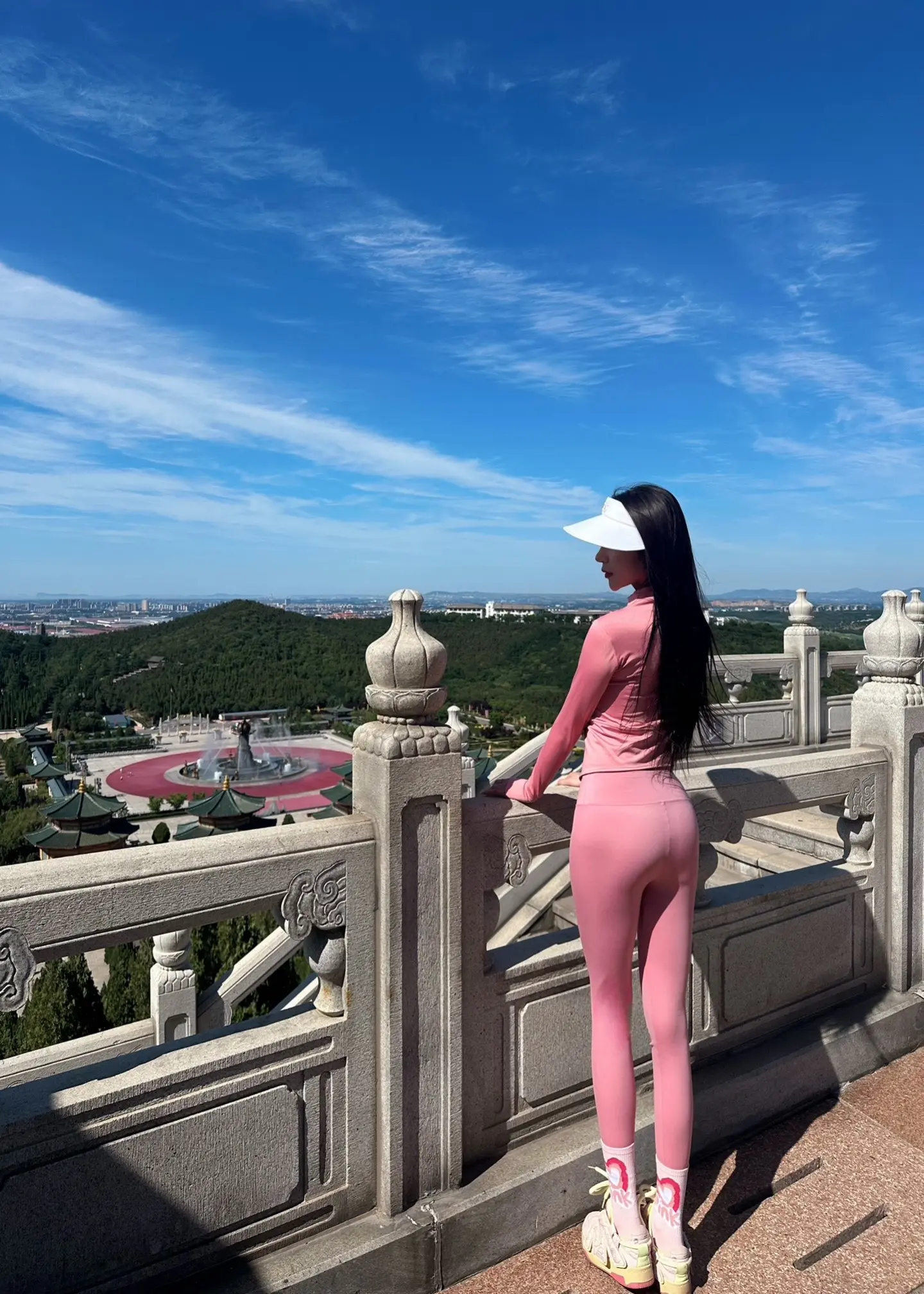 山岚似织 ，心湖澄澈。