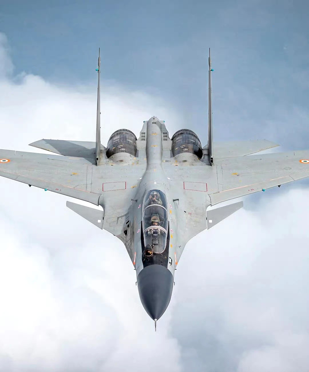 新加坡航展最新消息，苏-30MKM和F-35A将会在现场进行飞行表演。有兴趣现场