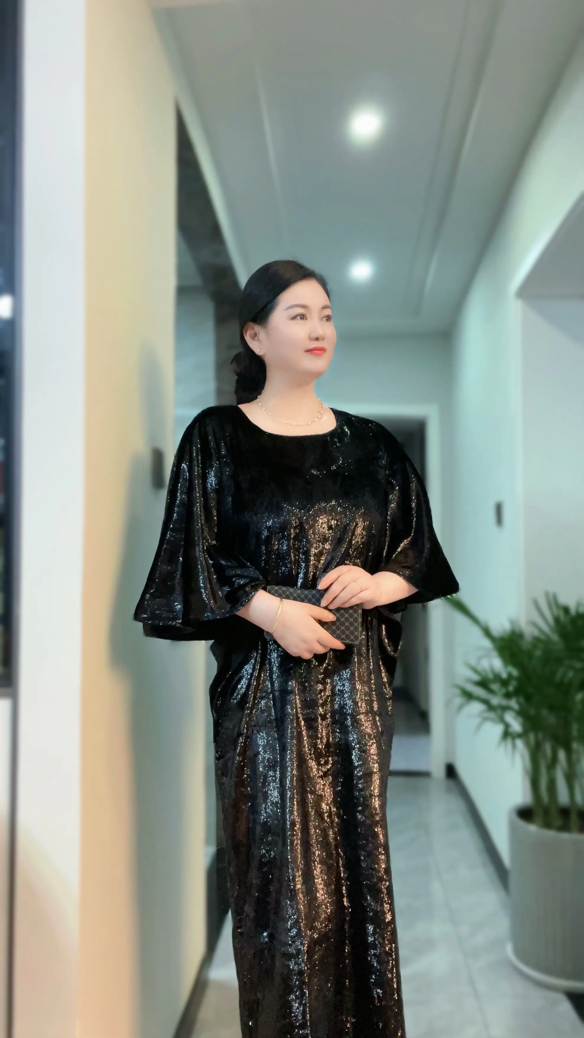 与恶龙缠斗过久，自身亦成为恶龙。凝视深渊过久，深渊将回以凝视。