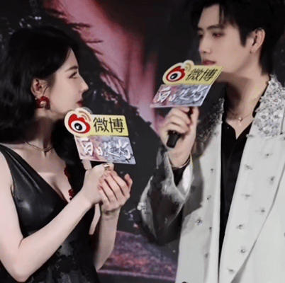 陈飞宇剧宣大大方方的陈飞宇CP德可以的，这个动图和热巴的对视好甜，阿瑟你好会 