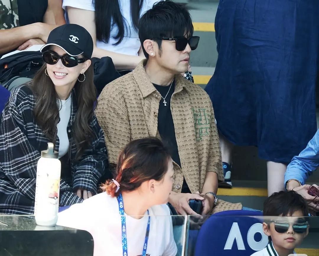 看了周杰伦儿子的正脸照，才知道找个漂亮老婆的重要性
终于看到周杰伦儿子的清晰正脸