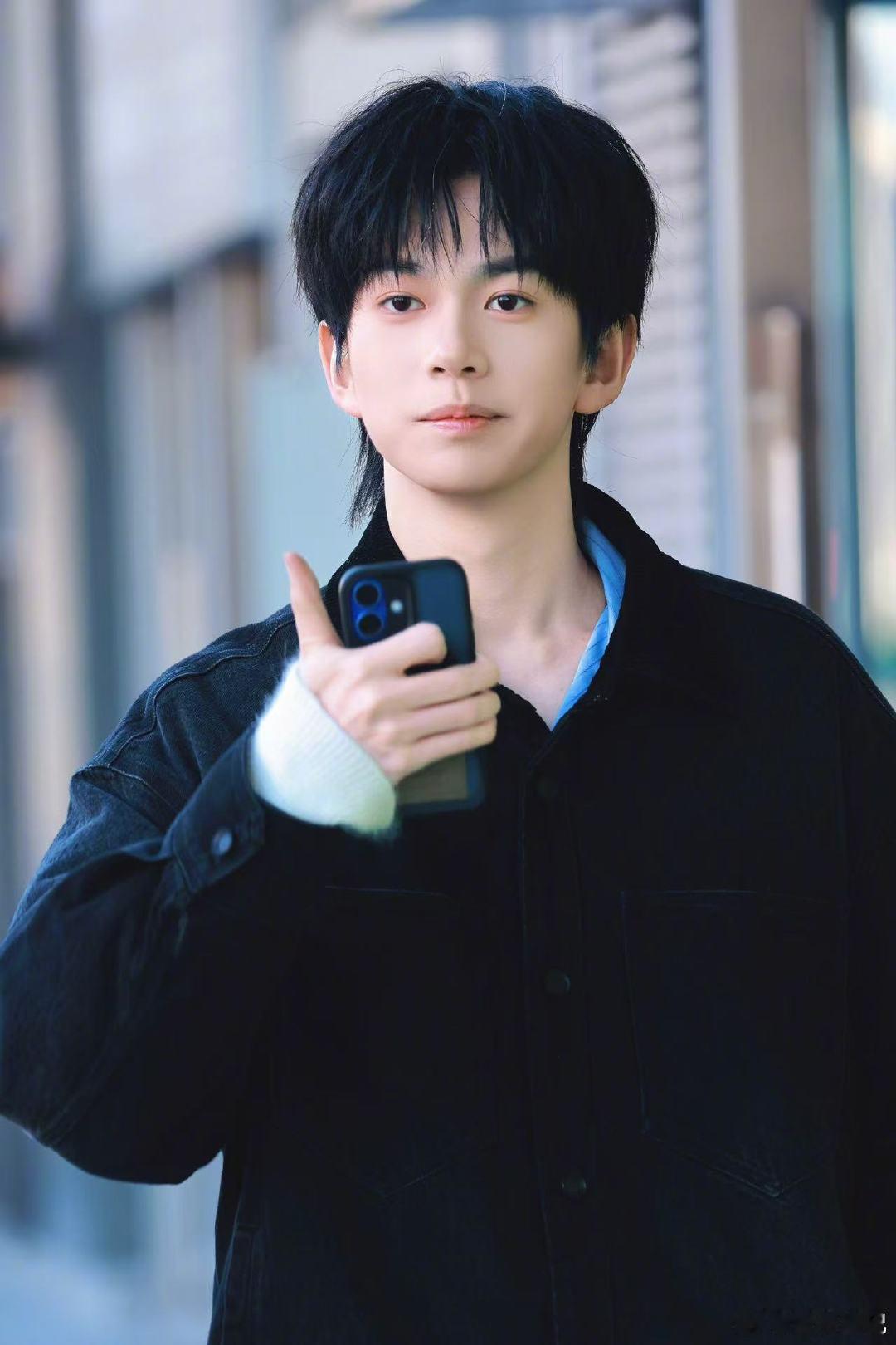 实力认证，荣耀加身！殷秀梅队魏忠杰晋级声鸣远扬全国 12 强，掌声送上！ 