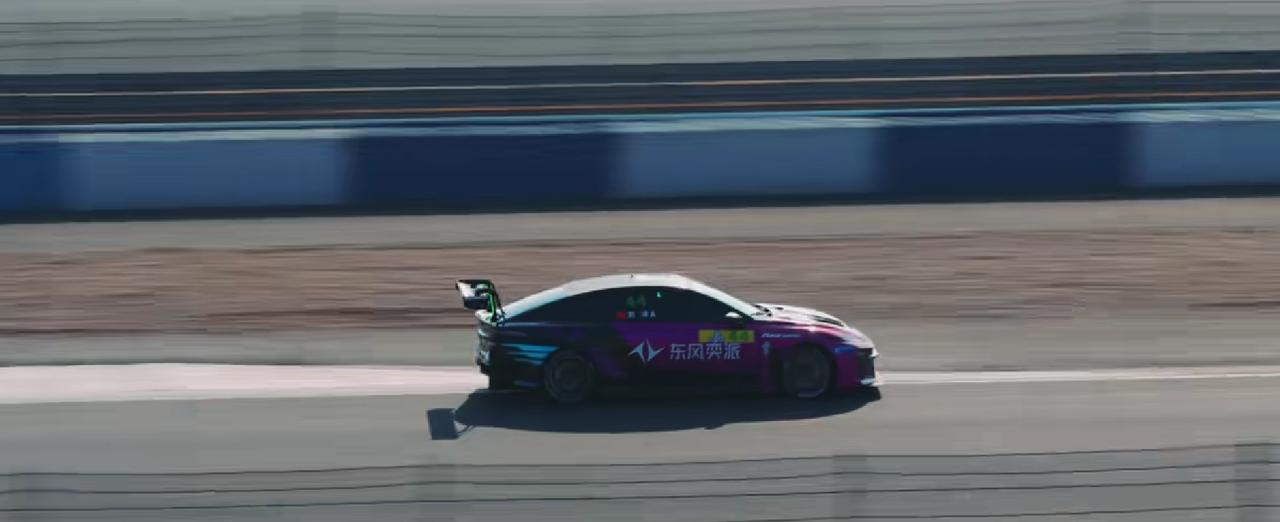 2025ETCR电动赛车杯完美收官！东风奕派 车队3站6赛豪取6冠，问鼎首届年度