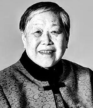 许燕吉亲历回忆：在南京明德女中求学的岁月里，她身处特殊的社交圈层，得以近距离接触