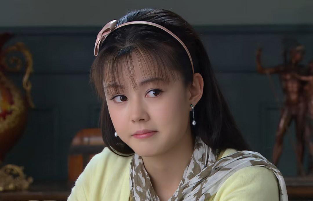 她真的给我一种人间富贵花的既视感。《新京城四少》~叶雨桐。

这部剧里面，她饰演