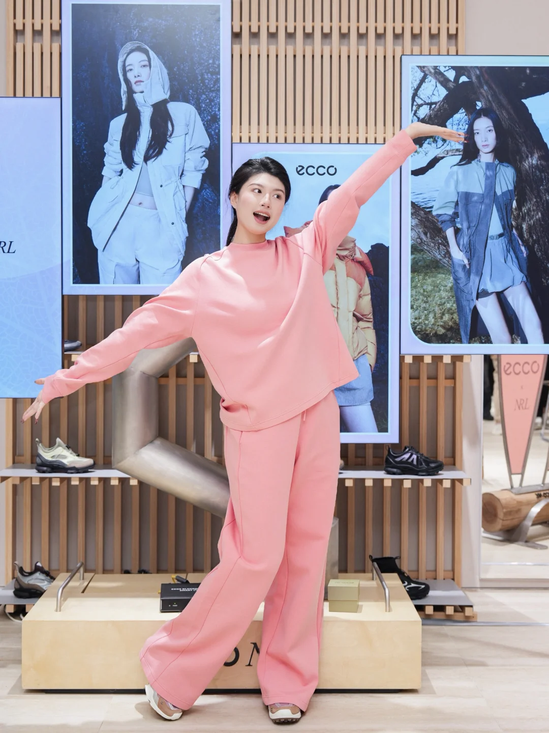 朋友说在ECCO搭的这一身显得气血很足✨