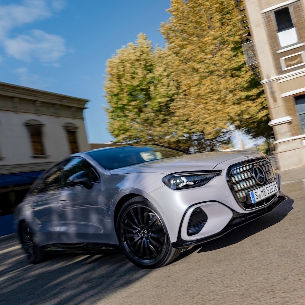 梅赛德斯-奔驰纯电C级轿车 官宣国内国产长轴距版本AIRMATIC空气悬挂、后轮