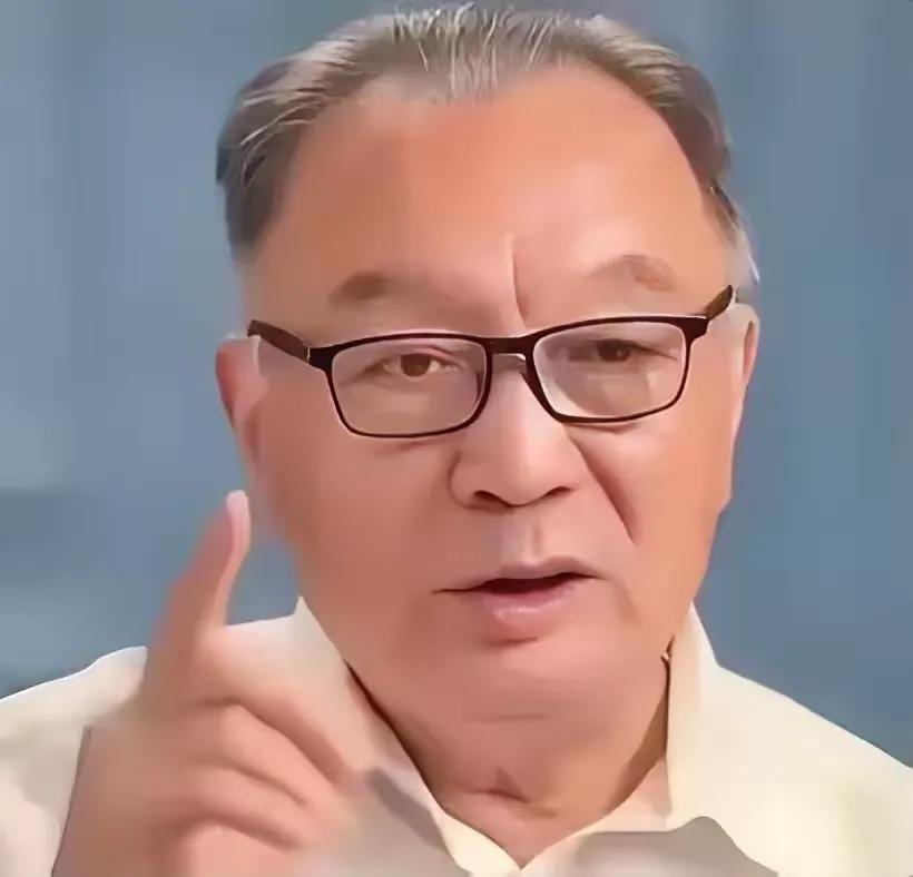 温铁军8月3日发文，提出一个尖锐的问题，“钱去哪了？为何我们辛苦赚钱，却提振不了