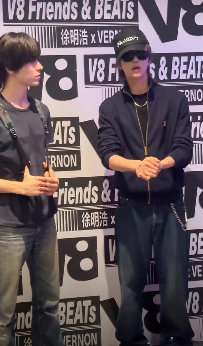 徐明浩girlsnboys教学无限循环的舞蹈教学，滑步教学诚意十足，朦胧有颗粒感
