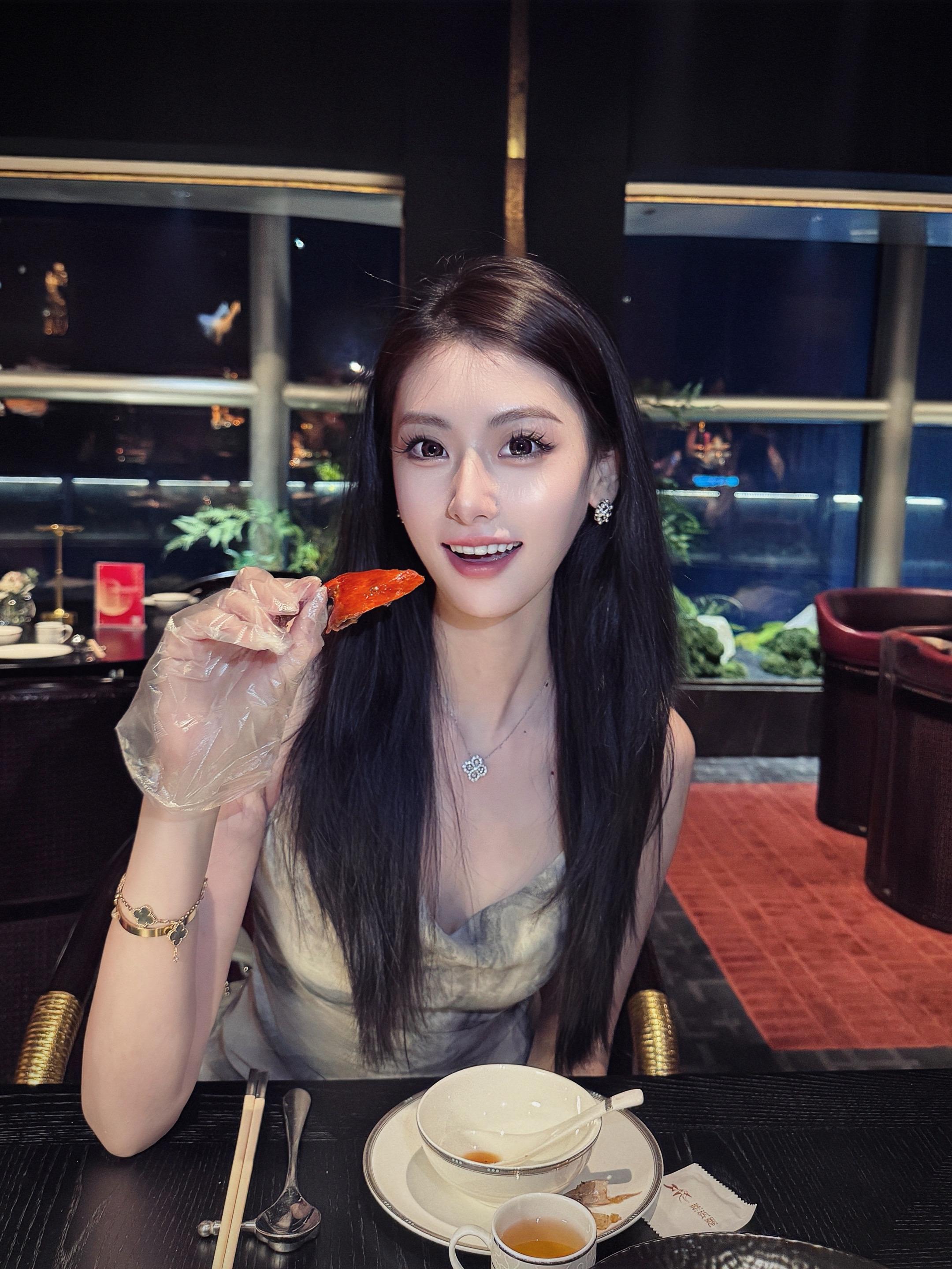 朋友劝我别傻 但她的笑真的好甜