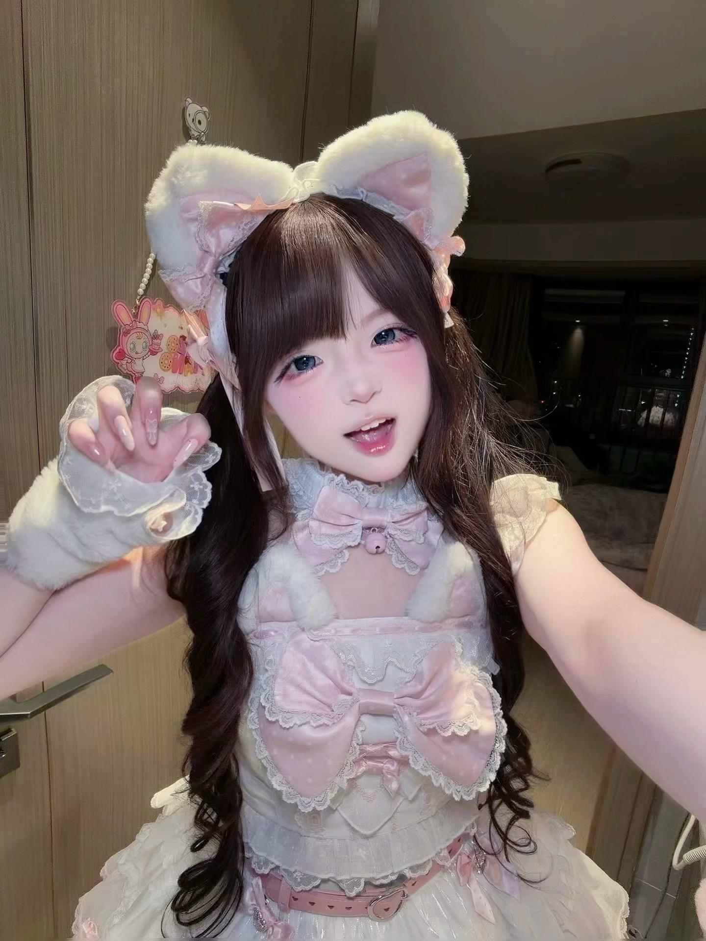 neko✧*｡٩(ˊωˋ*)و✧*｡