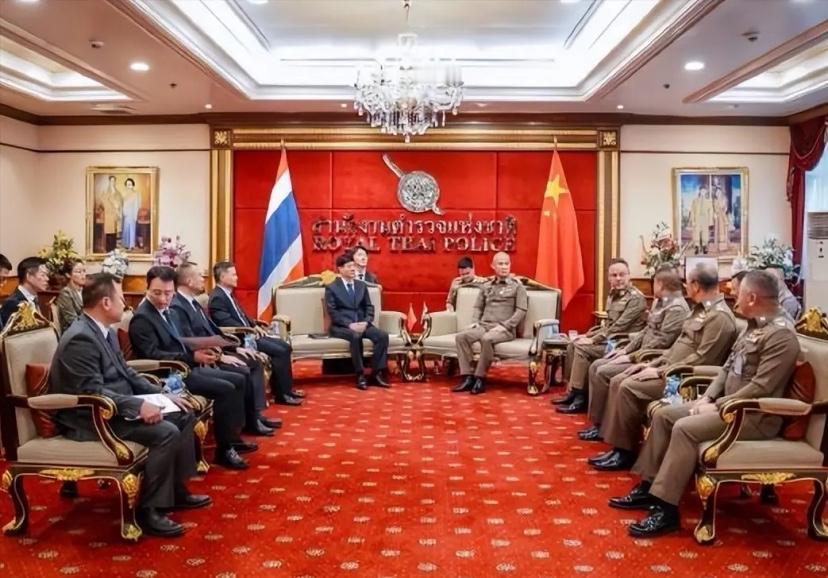 泰国拒绝美国停火要求后，白宫威胁将追究责任，关键时刻中方代表现身泰国！

就在泰