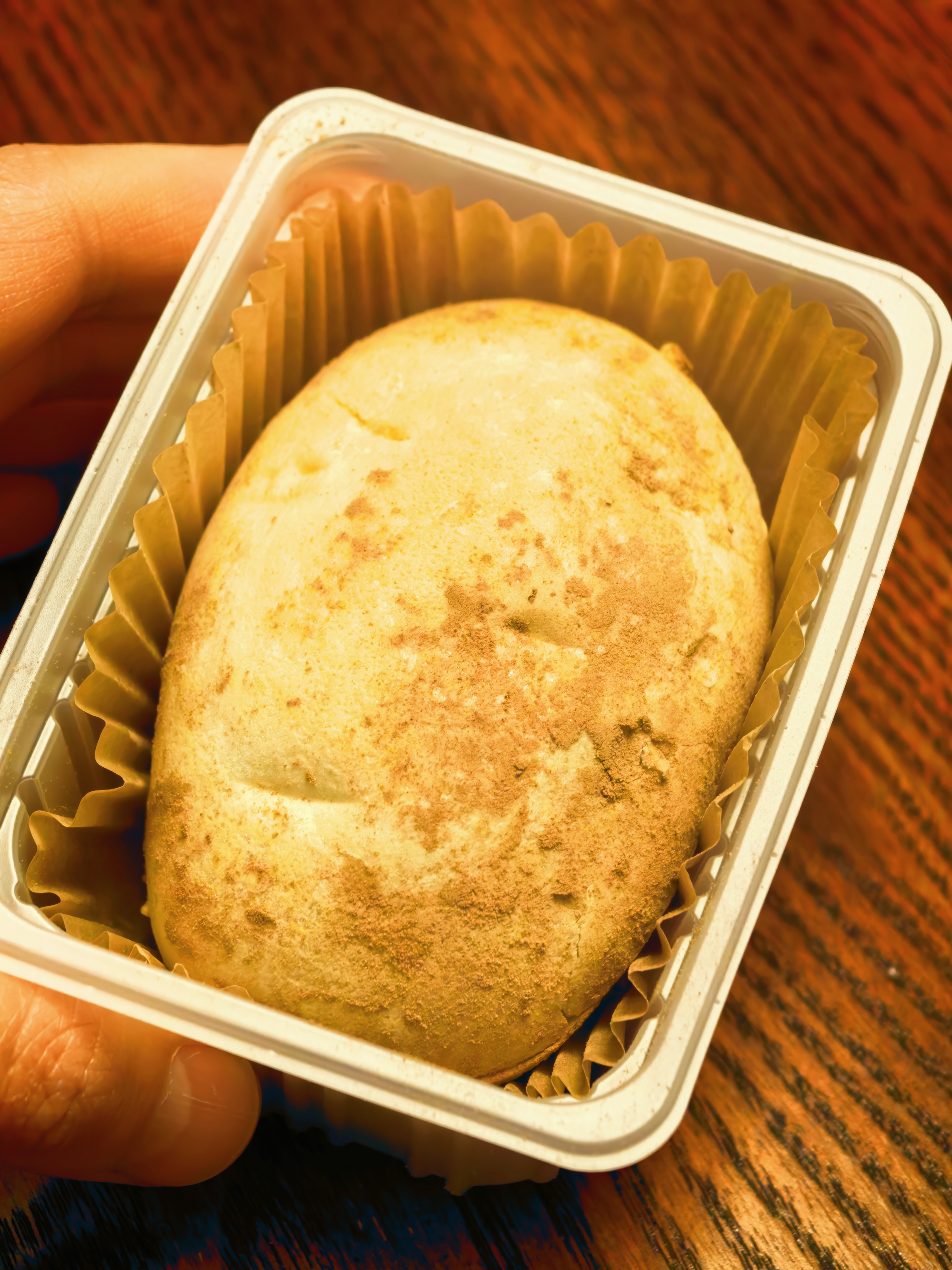 发现个土豆子冰淇淋形态和土豆非常像甚至连土豆上的土都是豆粉口感也有土豆感觉 有点