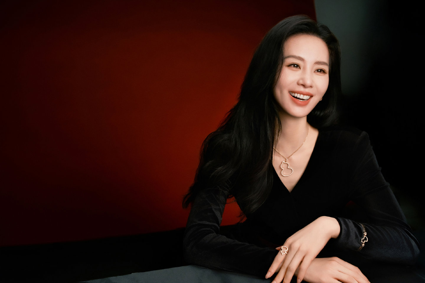 Omg，我嘞个一笑倾城的仙女姐姐[流鼻血]刘诗诗欧米茄全球名人大使刘诗诗 ​​​