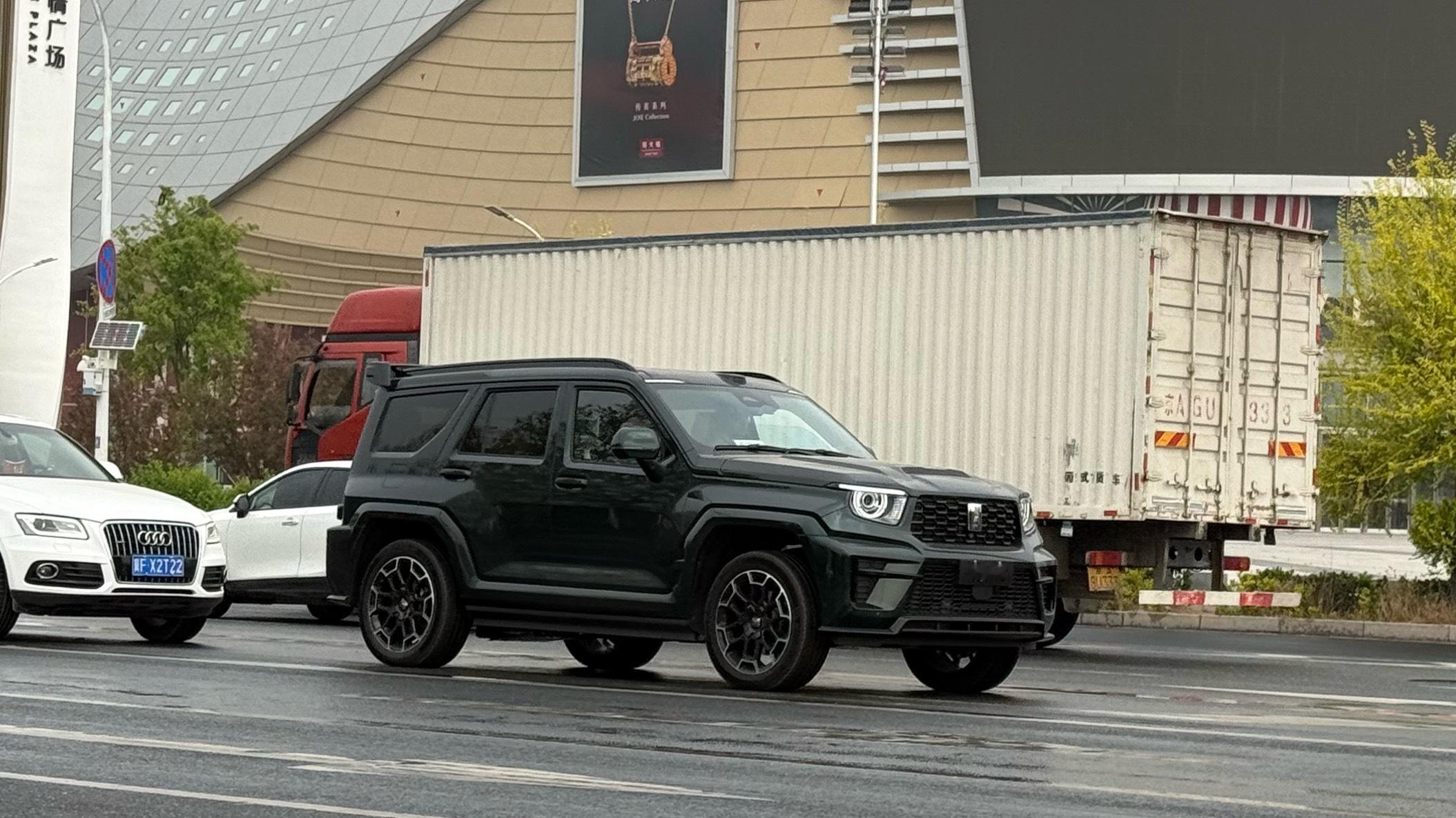 偶遇据说订单量爆表的全新坦克700，还有6天上市长城麒麟新旗舰我与汽车的日常汽车