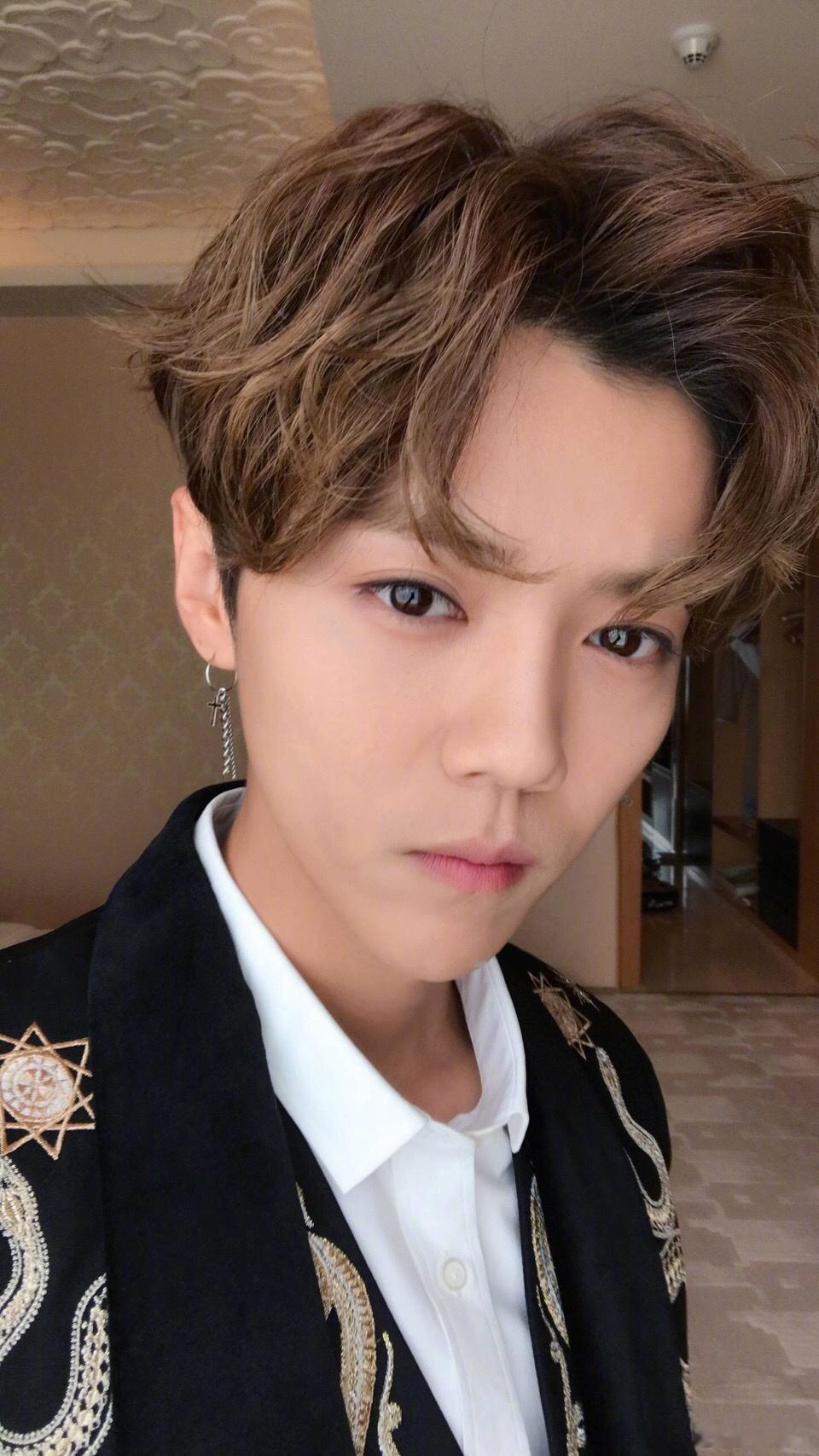鹿晗鹿晗 那年小鹿鹿的的爱心刘海 