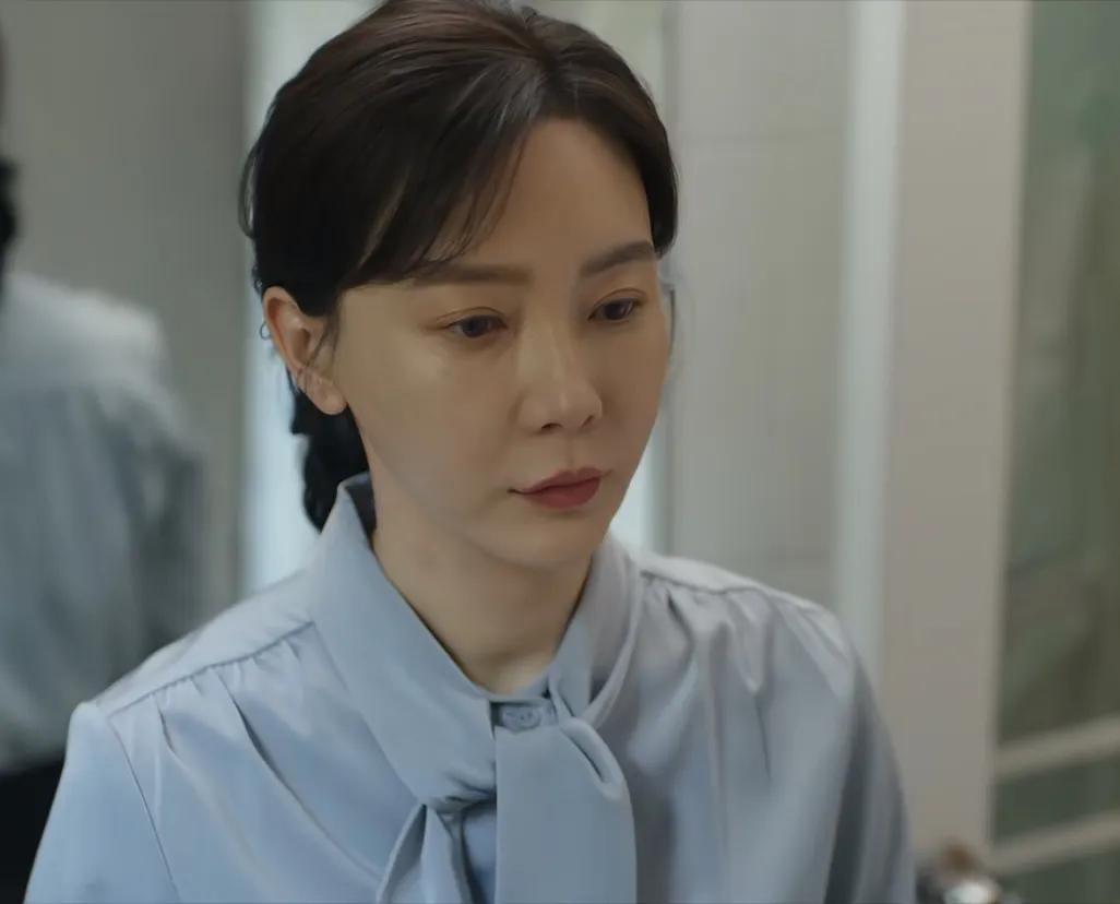 怎么都在说陈数的嘴奇怪。

郭京飞、陈数主演的剧《驻站》热播，弹幕都在说陈数的嘴