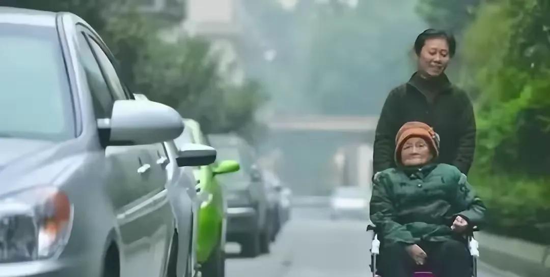 1966年，许曼云夫妇被带走了，临走前把保险柜的钥匙，和6个孩子交给了47岁保姆