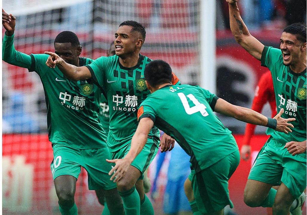 恭喜北京国安夺得26年首冠！
在刚刚结束的26年超级杯比赛中，北京国安2:0完胜