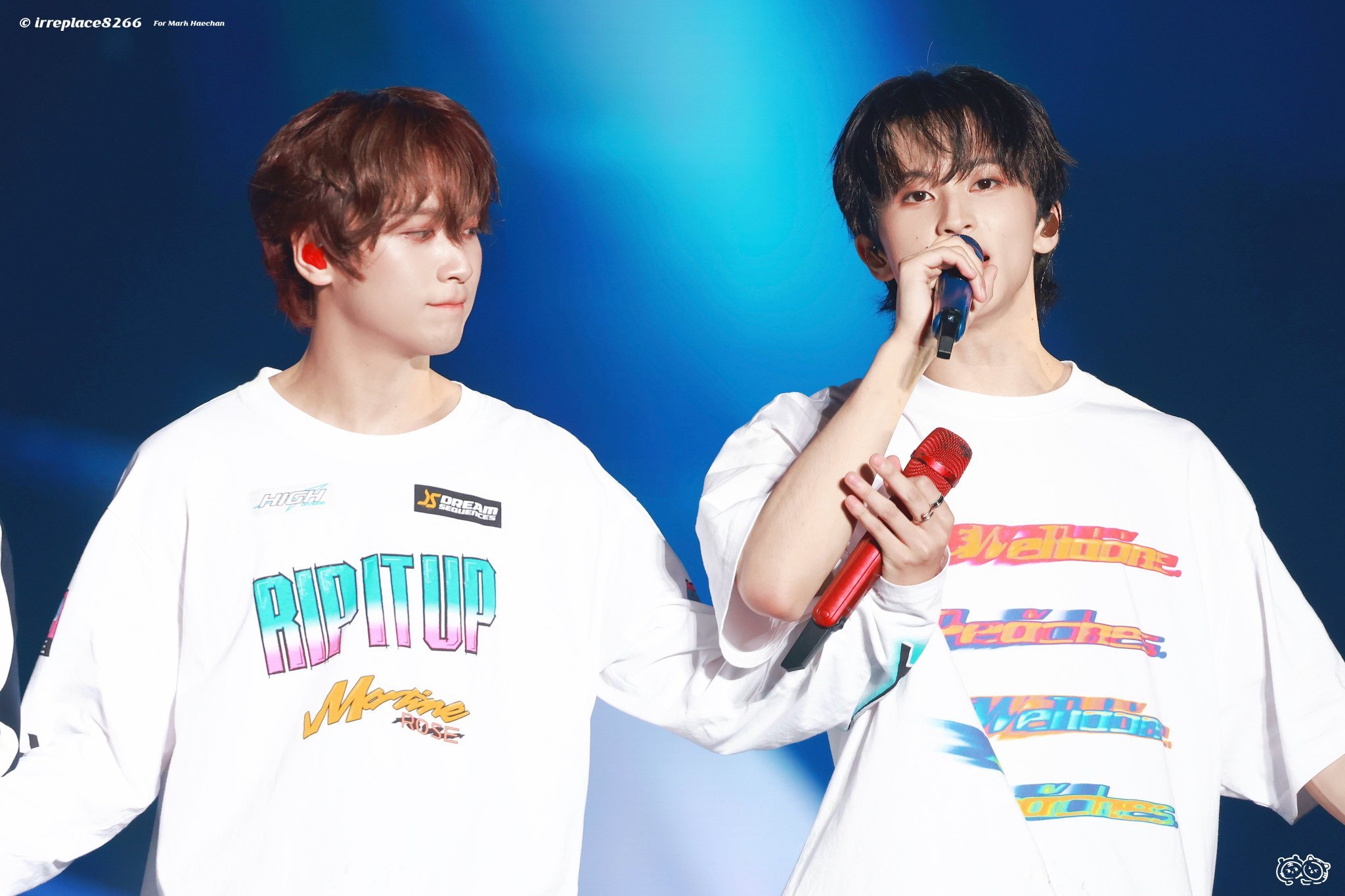 突然在相册翻到这张图，感觉看你俩幸福已经是上辈子的事情了。。。 