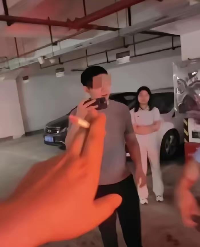 雷某某在事件初期的推波助澜，现在让“彭副处长”情何以堪？!

纵观“彭副处长”占