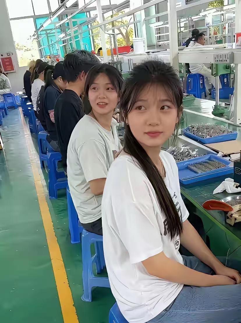 现在的大学生就业太难了