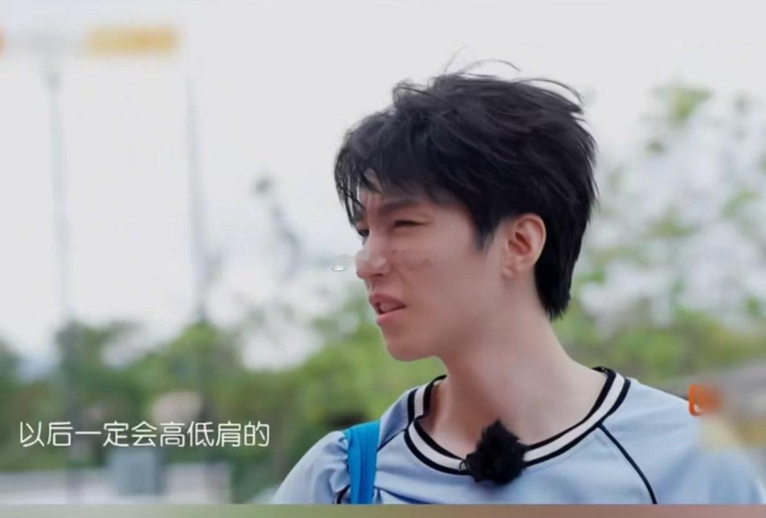 怎么没人跟我说王俊凯如此有梗 王俊凯平时看着挺安静的，一到这种时候怎么这么会整活