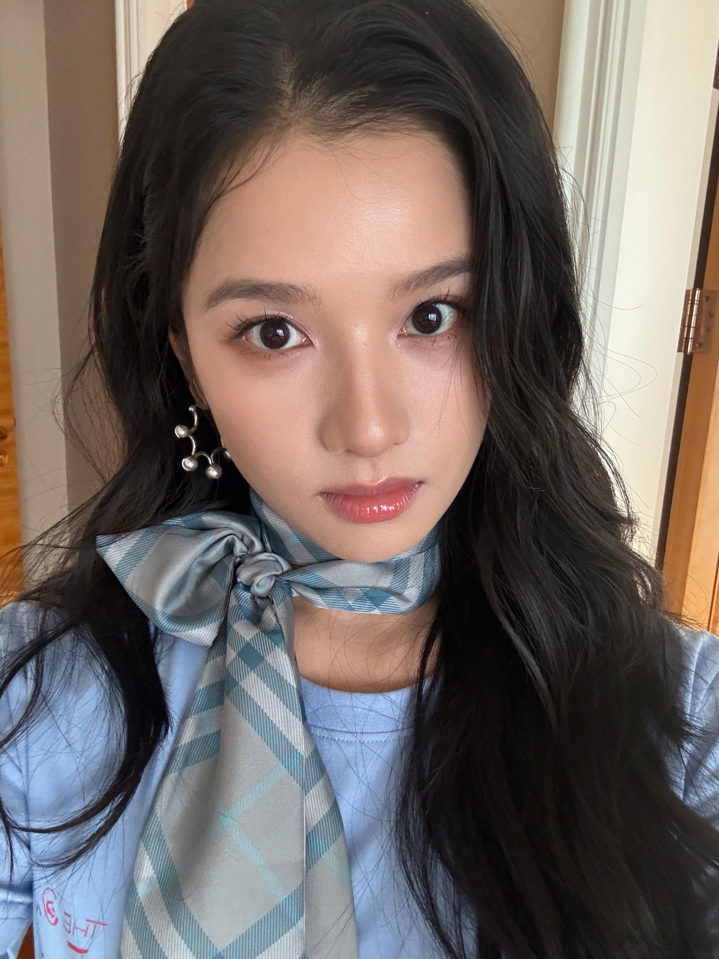 张婧仪 盘点一些原相机的怼脸自拍🤳 ​​​